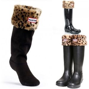 TALL LEOPARD BOOT SOCKS°